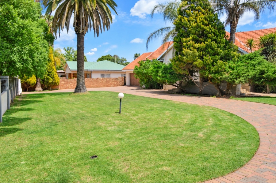 3 Bedroom Property for Sale in Roosheuwel North West